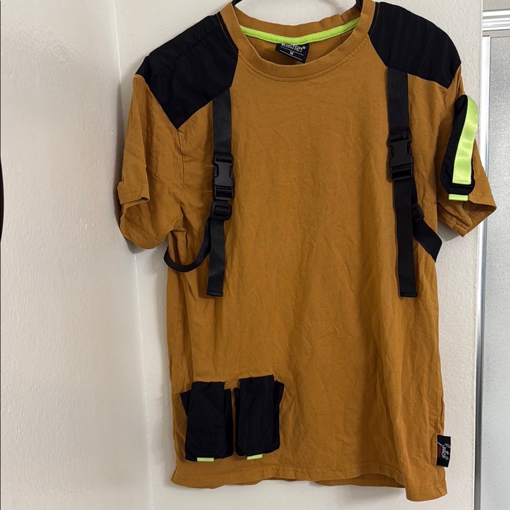 USED: Switch Remarkable T-Shirt Size: M (Worn once)